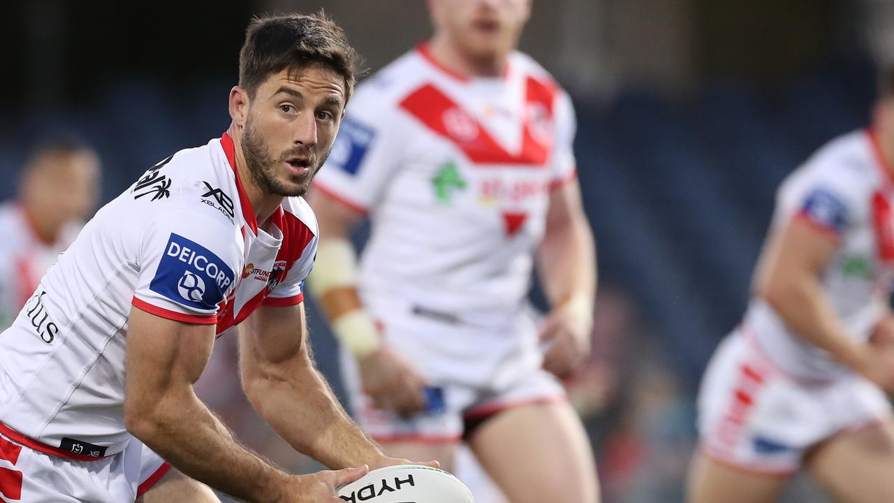 Ben Hunt looked more himself at hooker in the Dragons’ first win of the season on Sunday (AAP Image/Brendon Thorne).