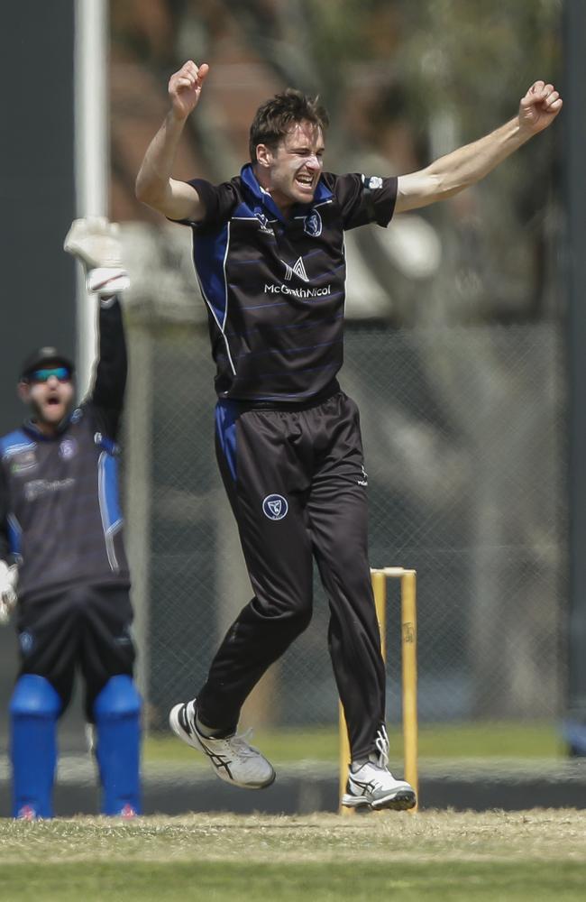 Alex Gregory wins an LBW shout for Uni. Picture: Valeriu Campan