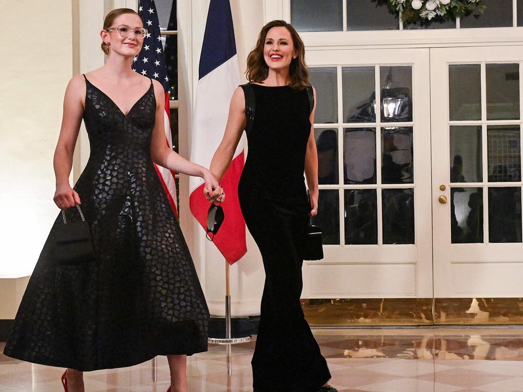 Jennifer Garner, rightm and her daughter Violet Affleck at the White House in December last year. Picture: ROBERTO SCHMIDT / AFP)