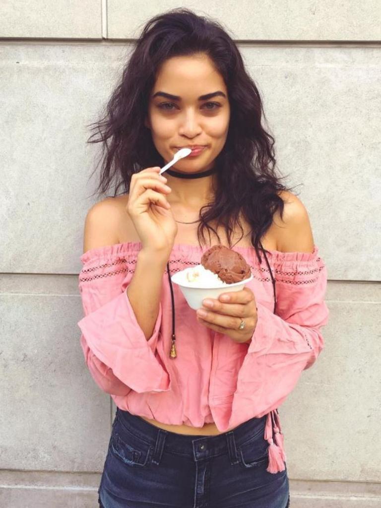 Shanina Shaik beats the heat in New York City, "I love my icecream!!" Picture: Instagram