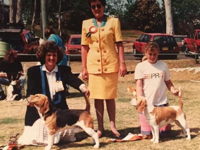 Rebel tweeted this throwback photo of her and her mum at a dog show.