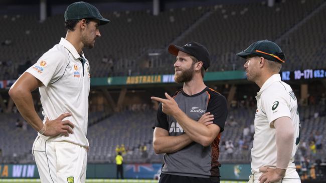 Mitchell Starc, New Zealand captain Kane Williamson and David Warner after the match. Picture: AAP