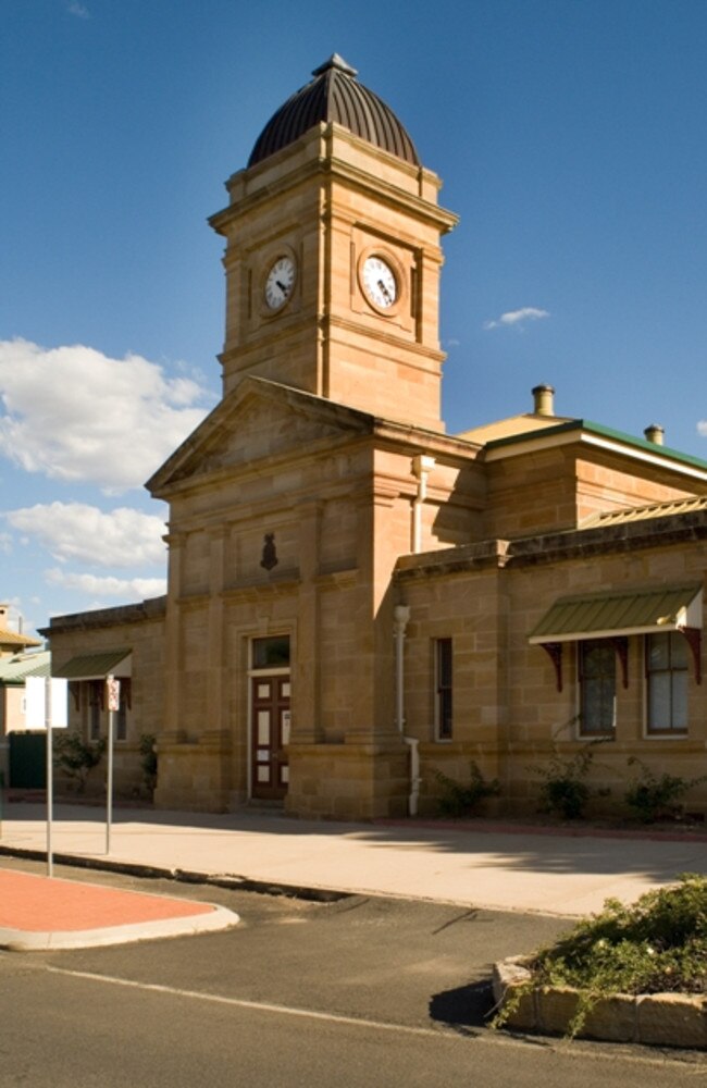 Warwick courthouse. Photo: Warwick Daily News