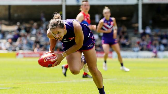 Kiara Bowers did everythign she could for the Dockers. Picture: Will Russell/AFL Photos via Getty Images