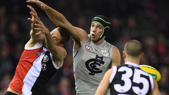 Matthew Kreuzer in action against St Kilda.