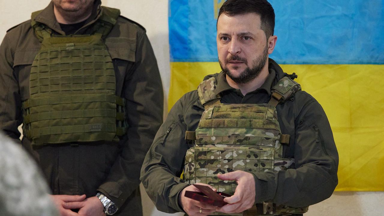 Ukraine- Russia War: President Zelensky Make Surprise Frontline Visit ...