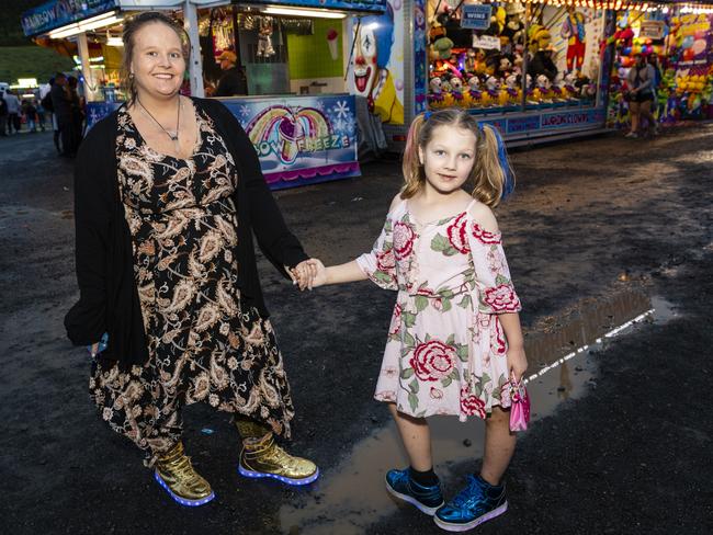 Karissa (left) and Tearlah Lawrence at the 2022 Toowoomba Royal Show, Saturday, March 26, 2022. Picture: Kevin Farmer