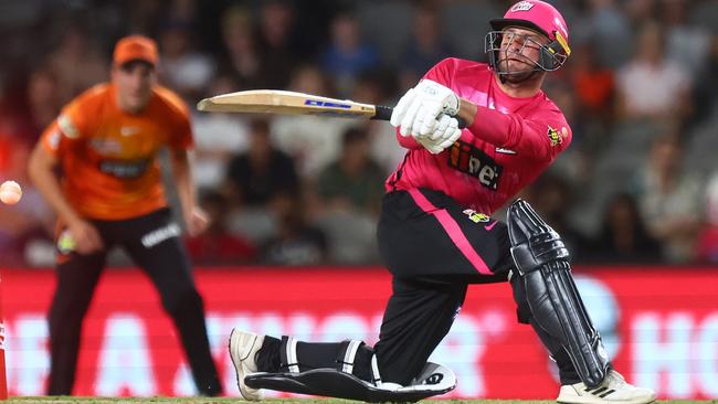 Nick Bertus batting for the Sydney Sixers, January 22, 2022, in Melbourne. (Photo by Mike Owen/Getty Images)