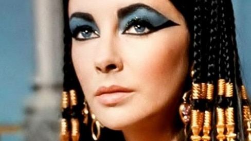 Elizabeth Taylor in Cleopatra, 1963