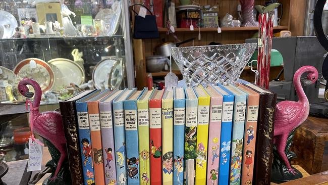 Books for sale inside Bendigo Pottery, 146 Midland Hwy, Epsom. Picture: Julieanne Strachan