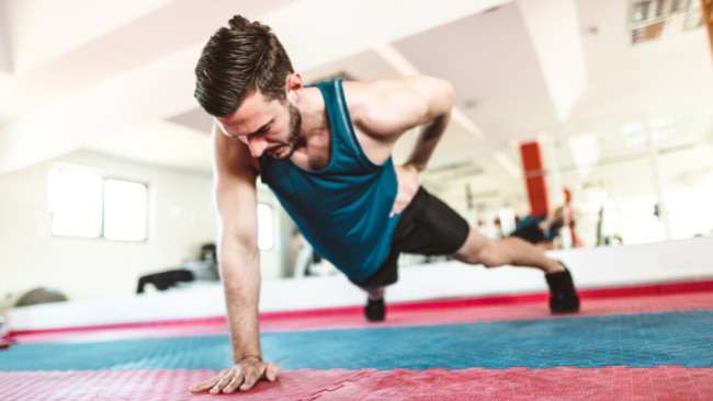 How to do a deals one handed pushup