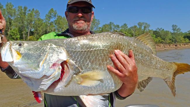 Grahame “Spert” Mollet’s massive 126cm barra took a big green Bomber and was caught with Carl Skyring of Darwin Barra and Crab.