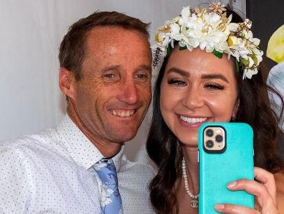 Damien Oliver meets the fans and poses for selfies where his incredible journey began in Perth. Picture: Western Racepix.