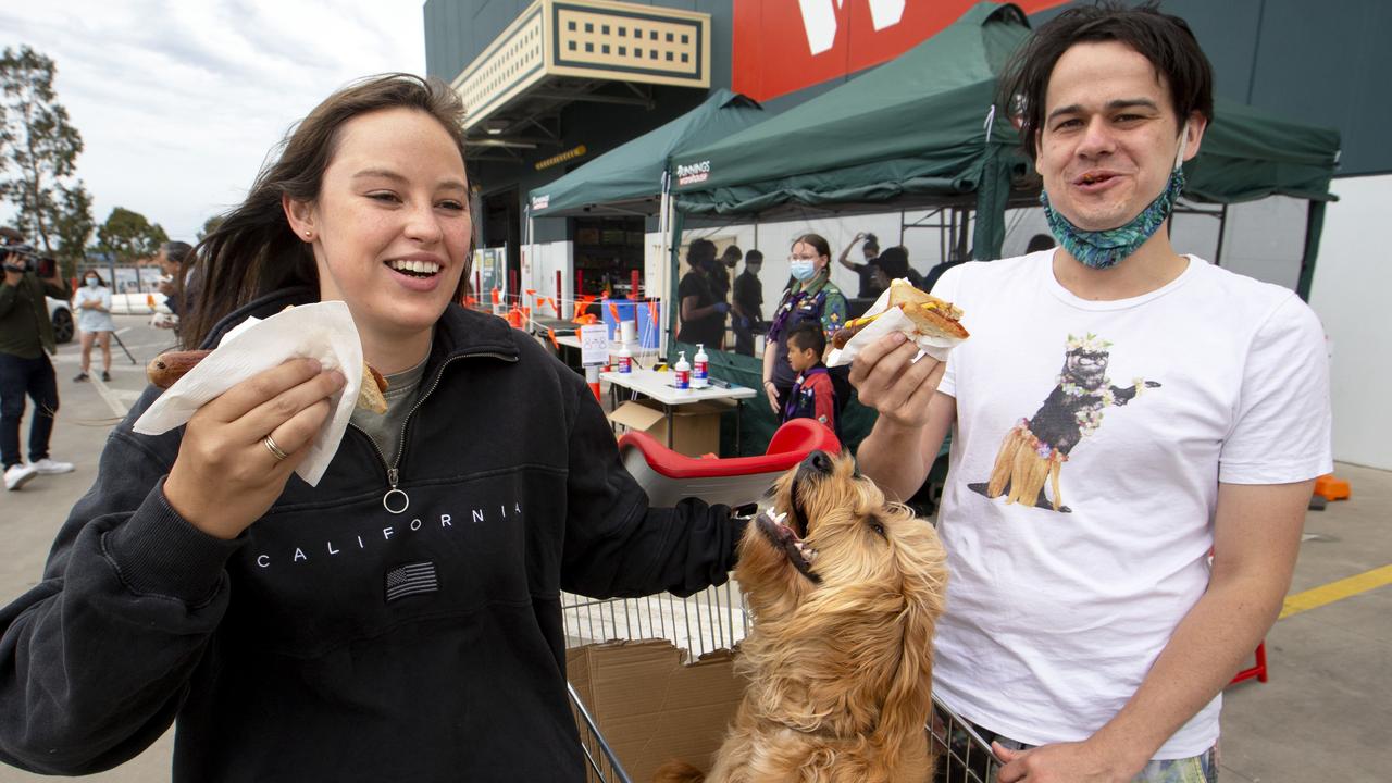 Melbourne rejoices return of the Bunnings snag sizzle