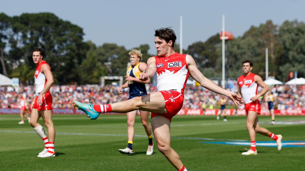 Gulden is already one of the best kicks in the competition. (Photo by Dylan Burns/AFL Photos via Getty Images)