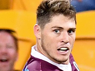 BRISBANE, AUSTRALIA - FEBRUARY 22: James O'Connor of the Reds breaks away from the defence to score a try during the round four Super Rugby match between the Reds and the Sunwolves at Suncorp Stadium on February 22, 2020 in Brisbane, Australia. (Photo by Bradley Kanaris/Getty Images)