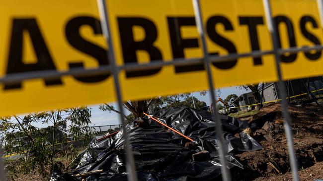 MELBOURNE, AUSTRALIA - NCA NewsWire Photos - 5 APRIL 2024: Fencing and warning tape seen around playground equipment at a park where asbestos has been found at Hosken Reserve in Coburg. Picture: NCA NewsWire / Diego Fedele