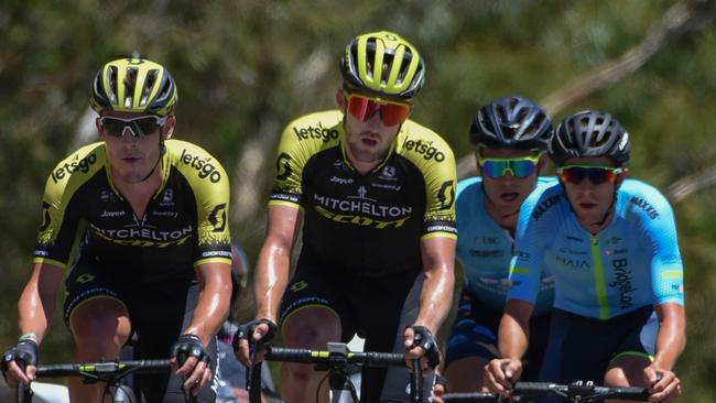 06.01.2019    Pic   Ian WilsonFedUni Road National Championships Road Race in Buninyong.Elite Men's ,Alexander EDMONDSON and Luke DURBRIDGE at the top of king of the mountain