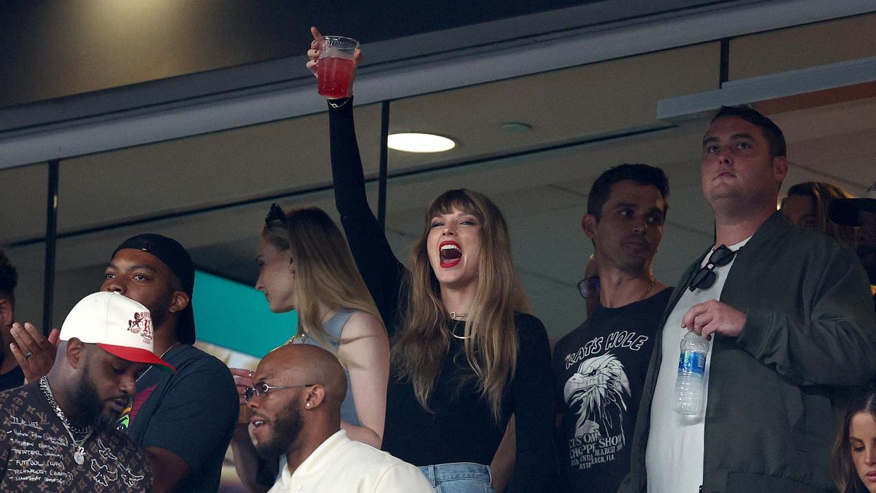 Taylor Swift cheers on the Kansas City Chiefs with Sophie Turner. Picture: Getty Images