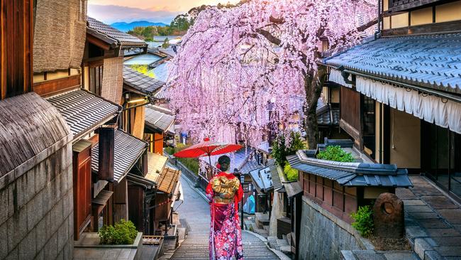 The historic Higashiyama district of Kyoto.