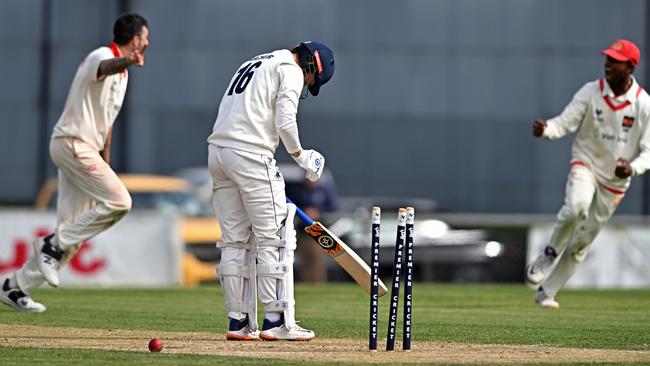 The moment Casey South Melbourne took first-innings points. Picture: Andy Brownbill