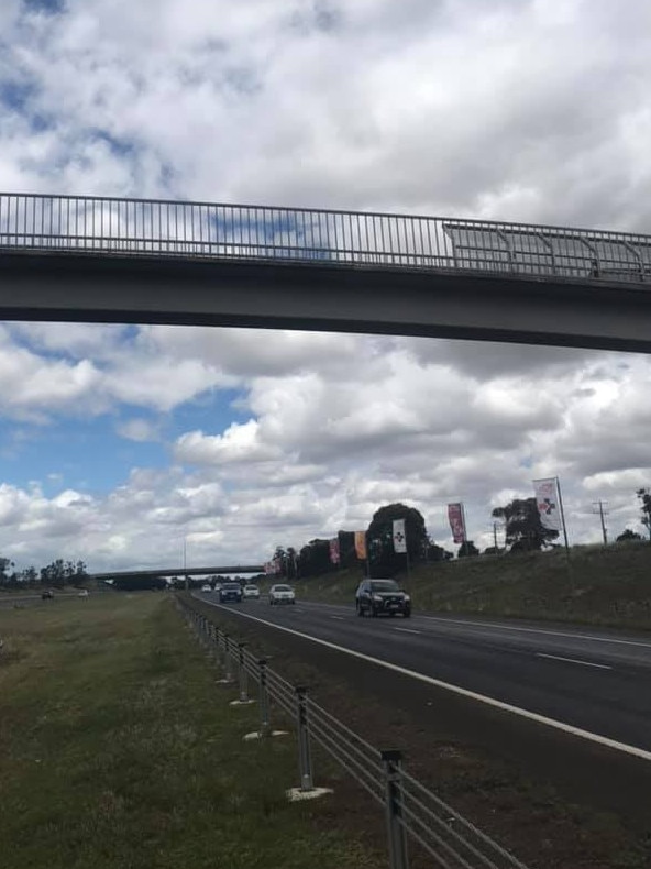 The pedestrian overpass over the Western Highway.