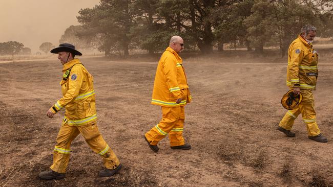 Firefighters make an assessment of the situation near Glenthompson on Boxing day. Picture: NewsWire / Diego Fedele