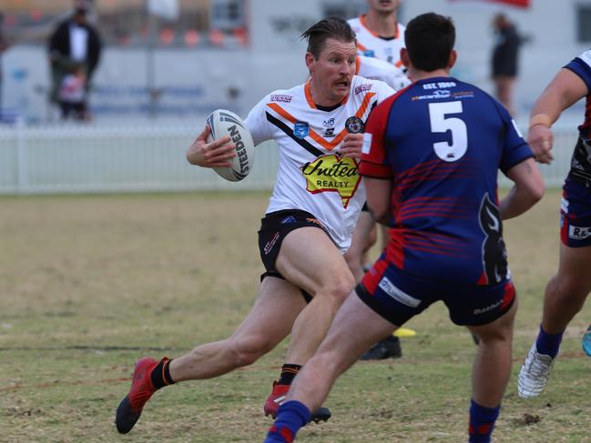 Andrew Madden for The Oaks Tigers against Campbelltown Collegians. Picture: Steve Montgomery