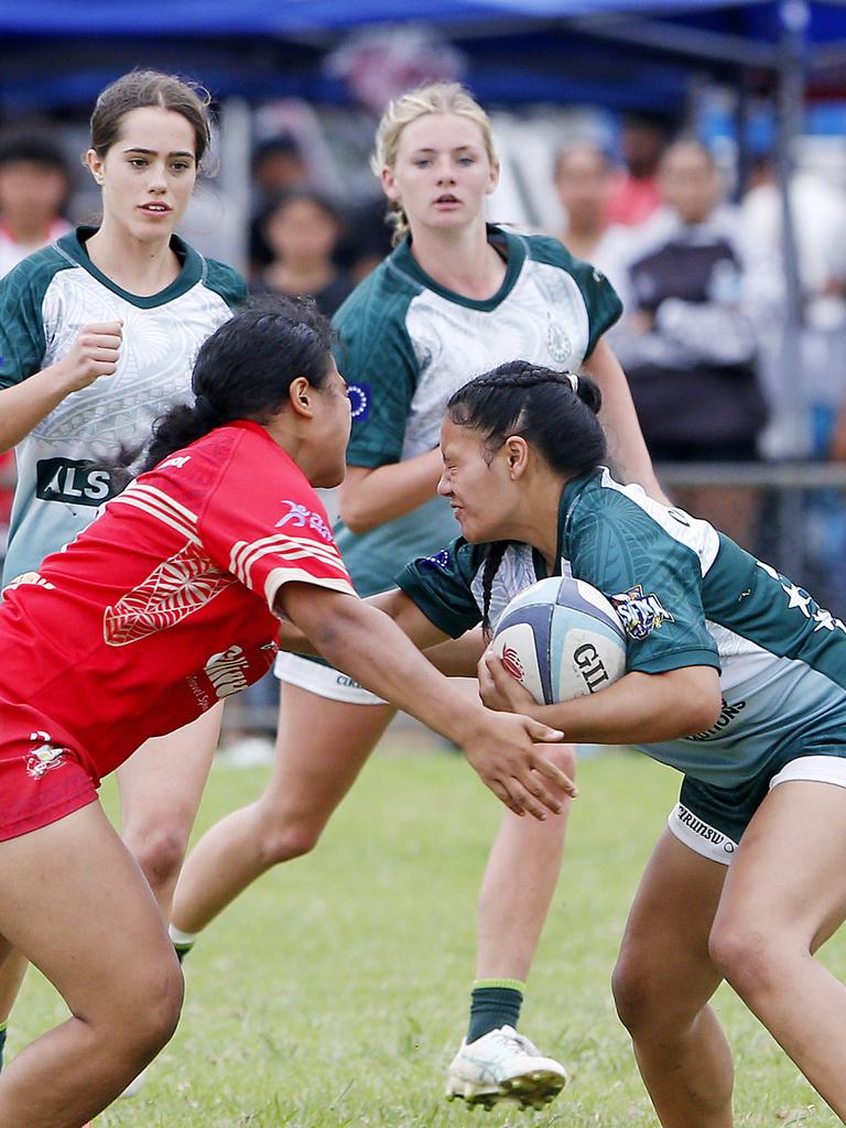 Mariah Kolopa Fasavalu-Faamausili for Cook Islands.