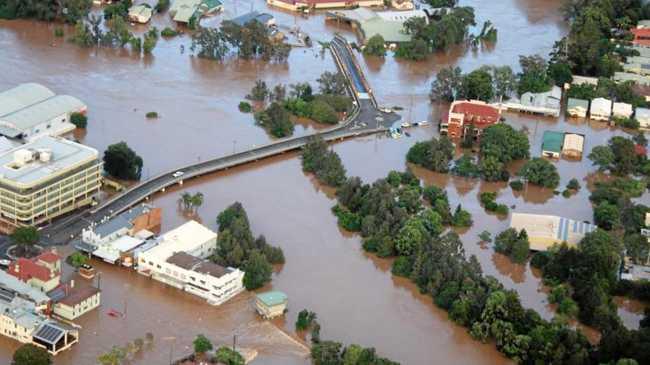 Cyclone Debbie' influence went far and wide, these floods near Lismore, NSW.