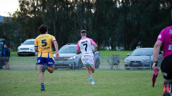 Travis Wooden breaks the line to run to score the try. Picture: Thomas Lisson