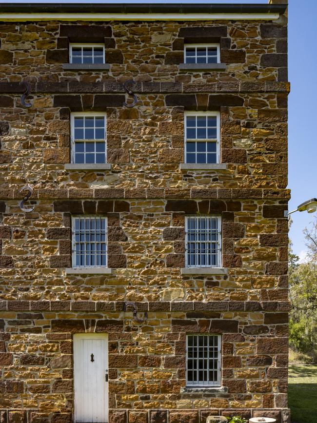 The building is one of the few examples of industrial Victorian Georgian mill design in Victoria.