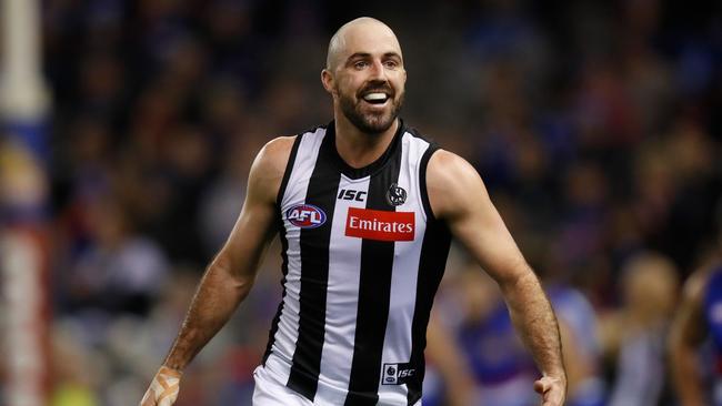 Jon Ralph says Steele Sidebottom needs to stand down as vice-captain at Collingwood.