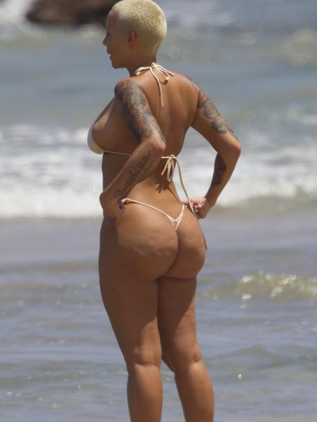 Amber Rose, without photoshop, spotted in Hawaii in a flesh tone bikini. Picture by: starsurf / Splash News