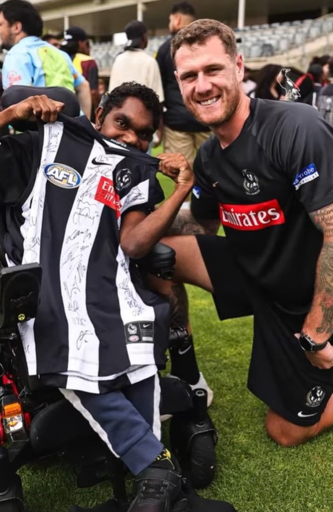 Collingwood Magpies FC visited the Territory as part of its cultural immersion. Picture: Collingwood FC Facebook.