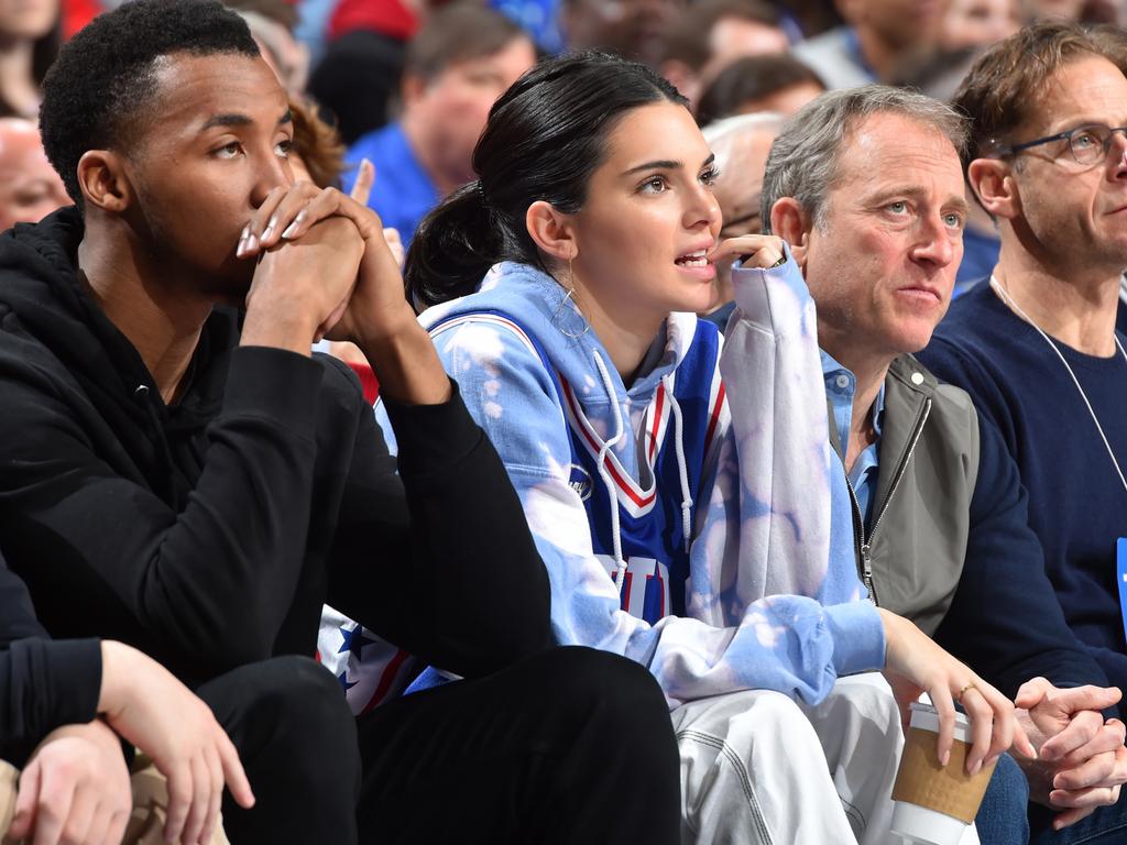 Kendall Jenner Wears Snake Earrings and Leather Pants to Ben Simmons'  Basketball Game