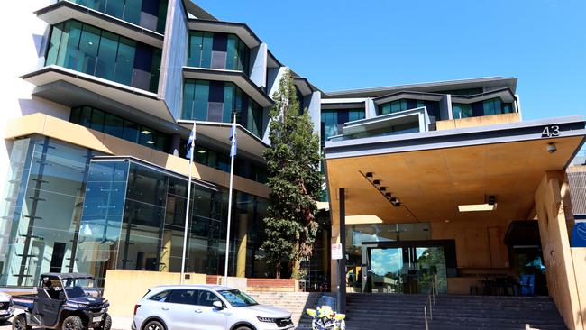 A man was tackled by a prosecutor in Ipswich Magistrates court after he made a failed getaway. Picture David Clark