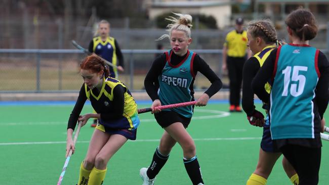 There were some great tussles and close games on the opening day of the 2021 NSW U15 girls hockey championships in Lithgow. Pic: Click In Focus