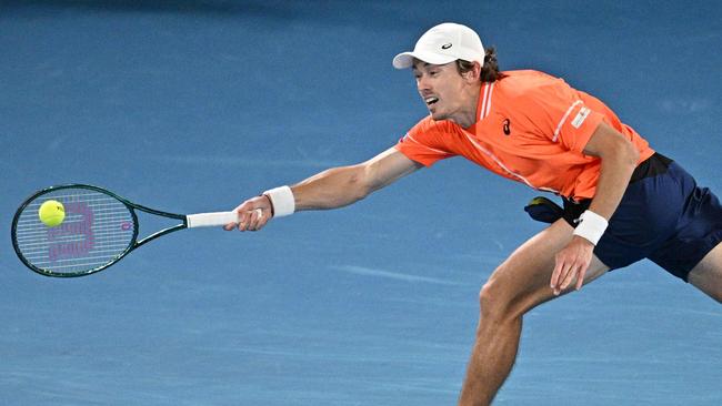 Alex de Minaur has again fallen in the fourth round. (Photo by Anthony WALLACE / AFP)