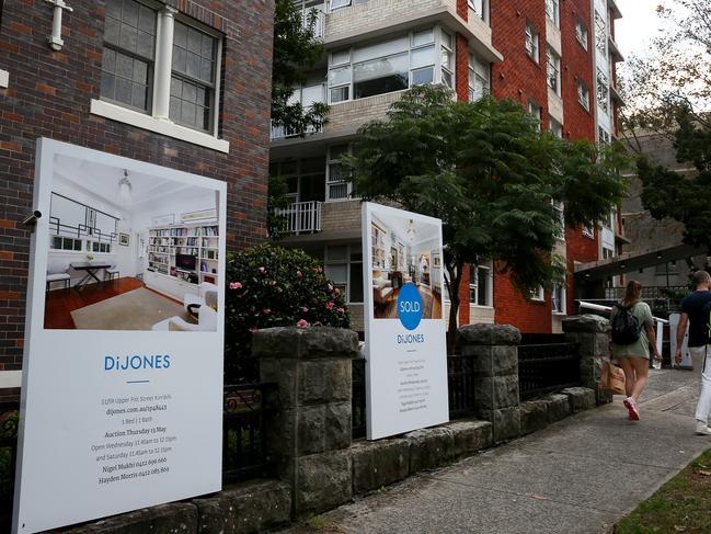 SYDNEY, AUSTRALIA - MAY 08: A 'sold' real estate sign is seen outside a high-rise apartment block in the suburb Kirribilli on May 08, 2021 in Sydney, Australia. Property prices continue to rise across Australia with house prices up almost 27 percent compared to five years ago. Record low interest rates have also seen a surge in home loan applications in the last year. (Photo by Lisa Maree Williams/Getty Images)