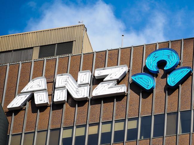 ANZ is offering a $10 incentive to some customers to switch from receiving paper bank statements to electronic statements.