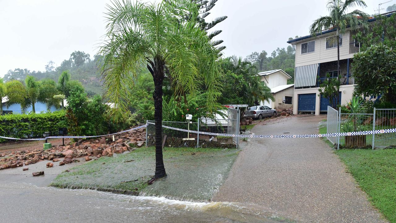 Landslide at Mueller Street, Wulguru. Shae Beplate