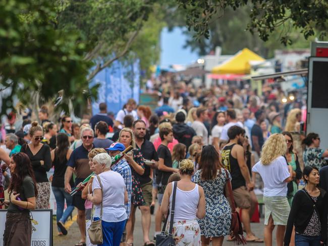 Crowds at the 2017 Buskers By The Creek Festival on the banks of Currumbin Creek. Picture: Supplied.