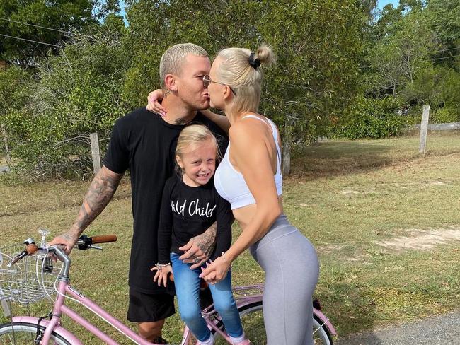 Susie Bradley and Todd Carney on Instagram.