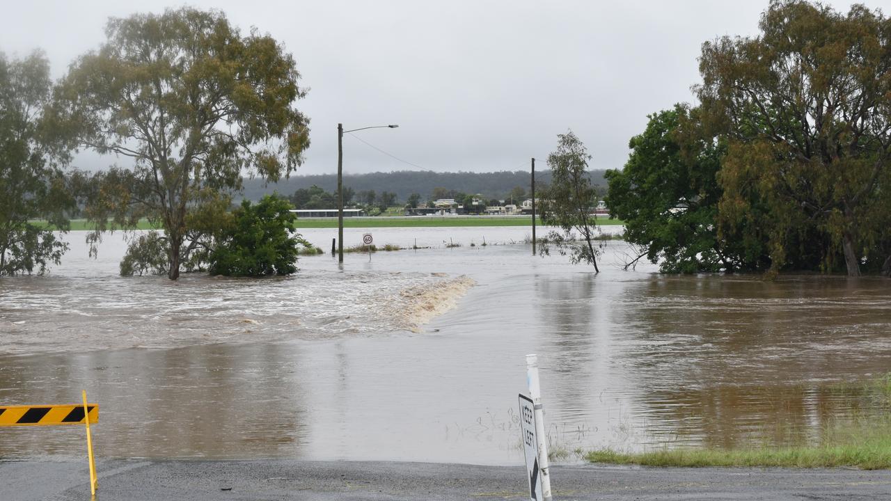 Rosehill Road to Wallace Street closed off as floodwaters from the Condamine River sweep across the road. Picture Jessica Paul / Warwick Daily News