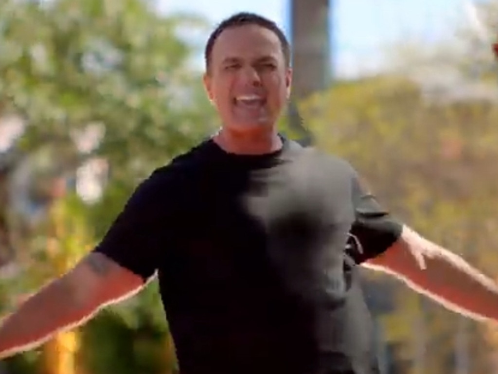 Shannon Noll fronts Seven Network's latest campaign, adapting his song to 'What About Free'.