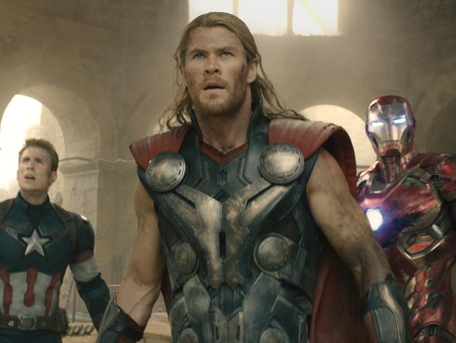 Marvel's Avengers: Age Of UltronL to R: Hulk (Mark Ruffalo), Captain America (Chris Evans), Thor (Chris Hemsworth), Iron Man (Robert Downey Jr.), Black Widow (Scarlett Johansson), and Hawkeye (Jeremy Renner)Ph: Film FrameÂ©Marvel 2015