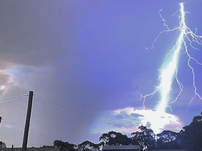 MERCURY TASMANIA, WEATHER, READER PIC. Lightning strike at Dodges Ferry BY MEL BLUETT