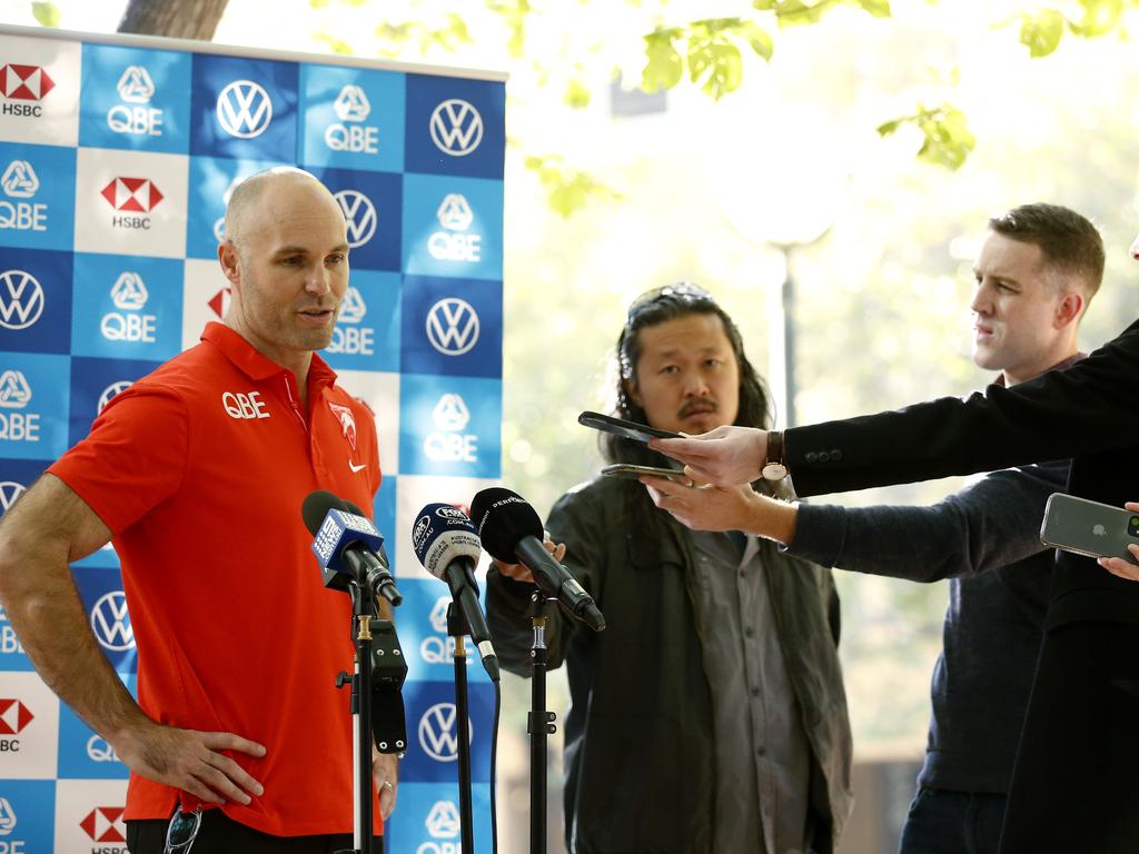 Swans assistants make COVID dash