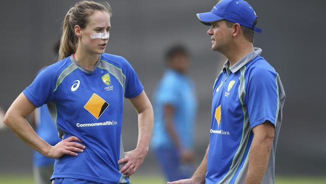 Ellyse Perry talks to coach Matthew Mott at a training session. Pic: Ryan Pierse/Getty Images